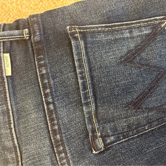 NWOT Mother denim, insider crop fray style in color “sake to me.” Size 26. - Picture 6 of 8